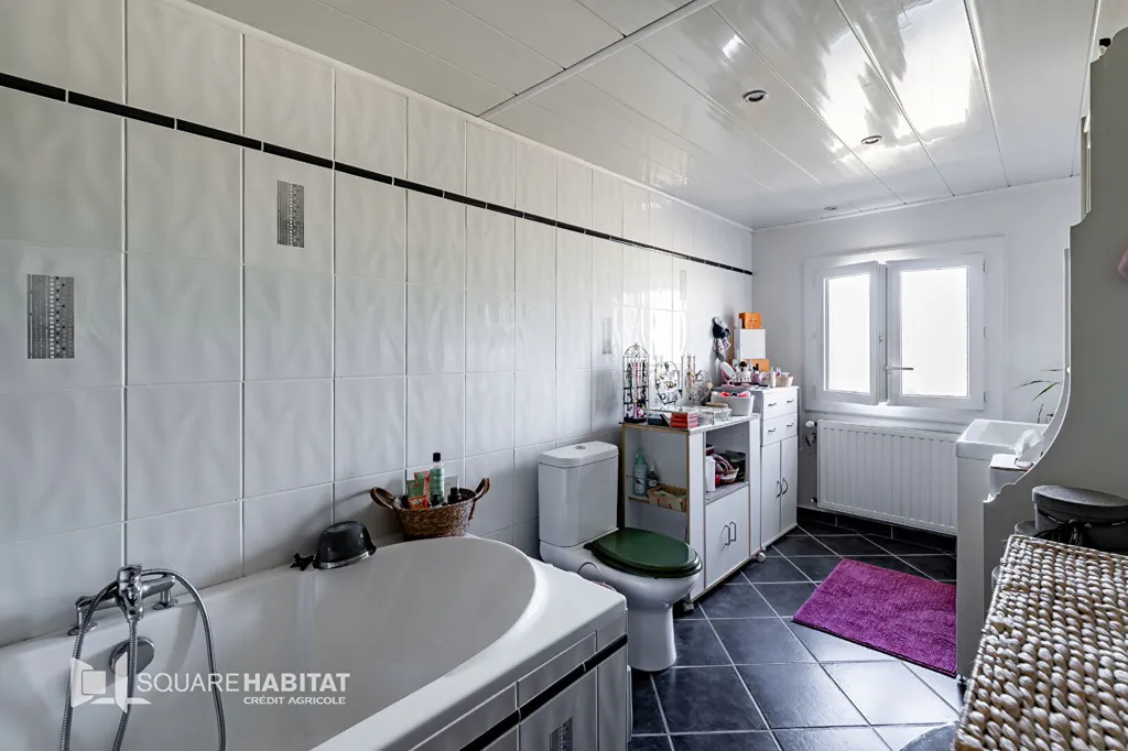 Salles de bain - Maison en Pierre avec Piscine à Cartelègue