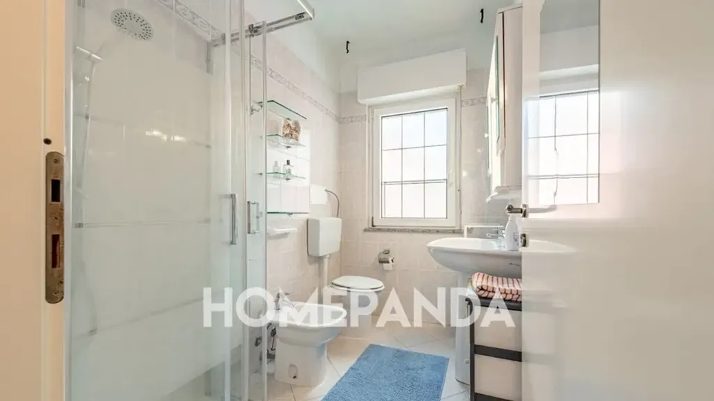 Salles de bain - 4-Bedroom Apartment with Balconies in Sestu