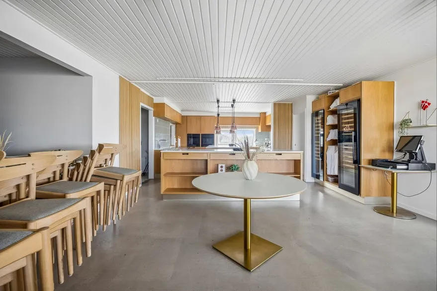 Salle à manger - Café/Restaurant Space with Seaside View in Tranum Strand