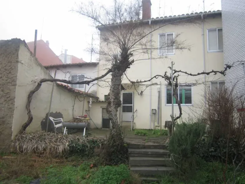 Aed - Chalet with Garden in Valencia De Don Juan