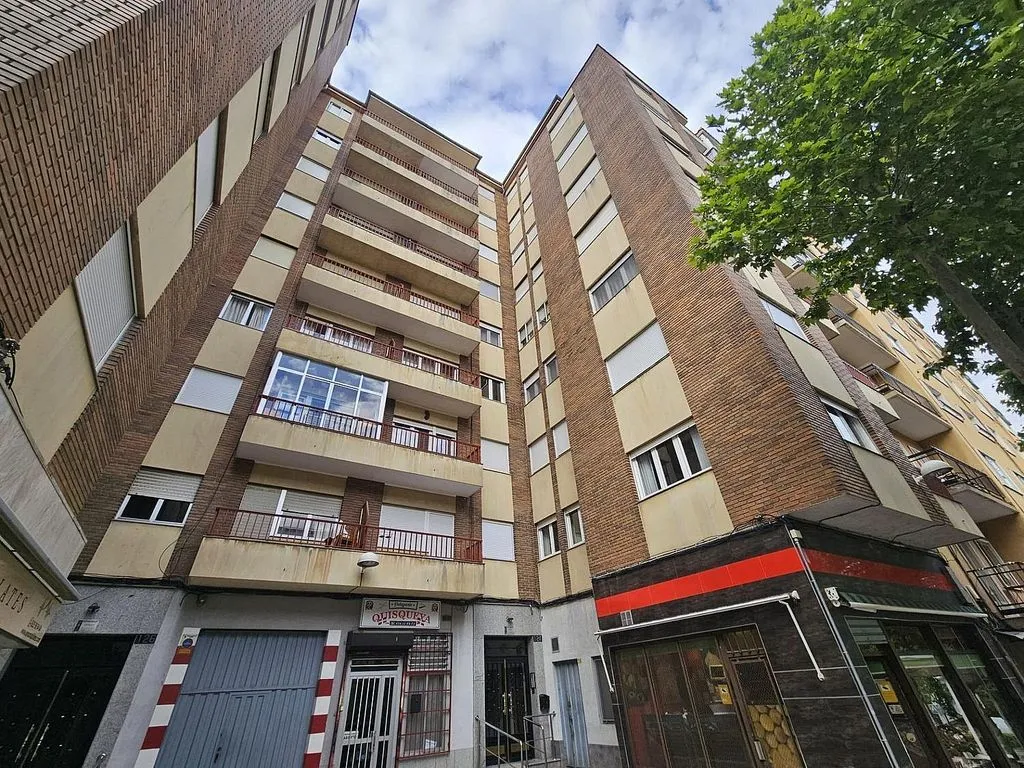 Välivaade - Apartment with Garage in Salesas