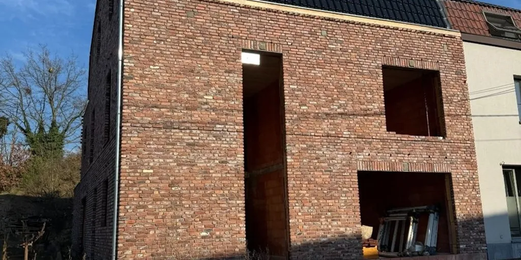 Exterior - Semi-Detached House with Undercroft in Genk