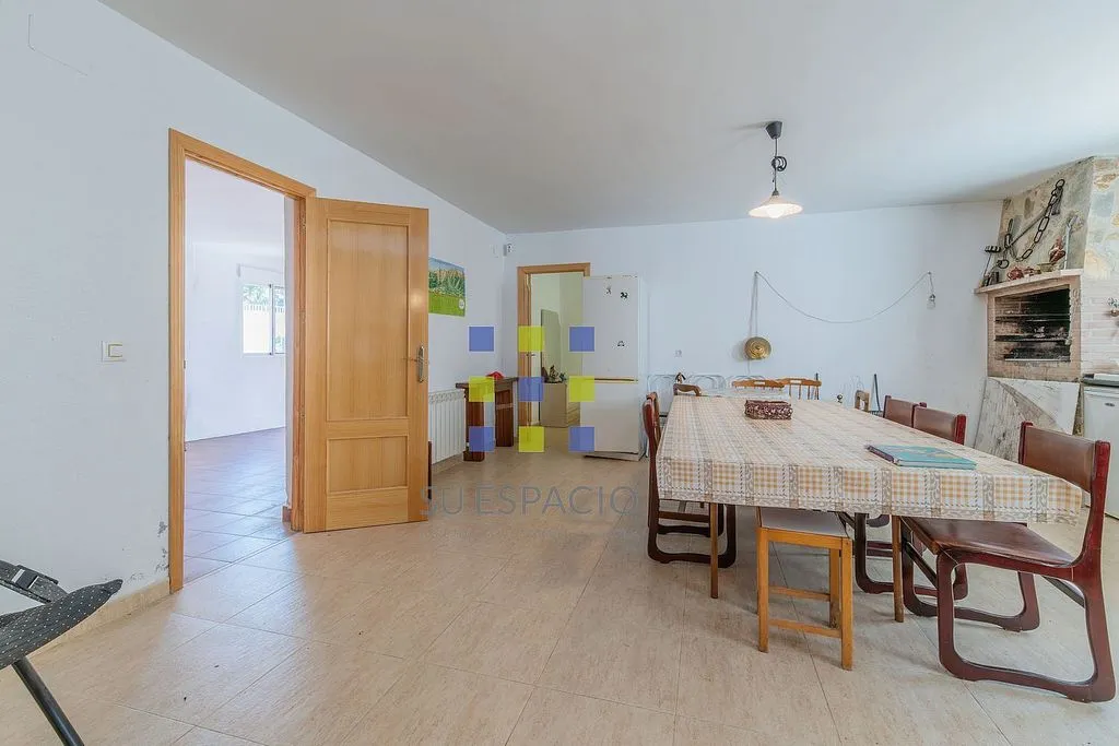 Dining Room - Chalet with Pool in Méntrida