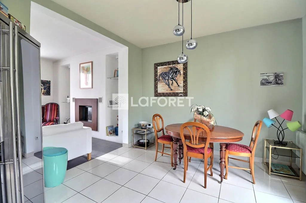 Sala da pranzo - House with Garden in Rueil Malmaison
