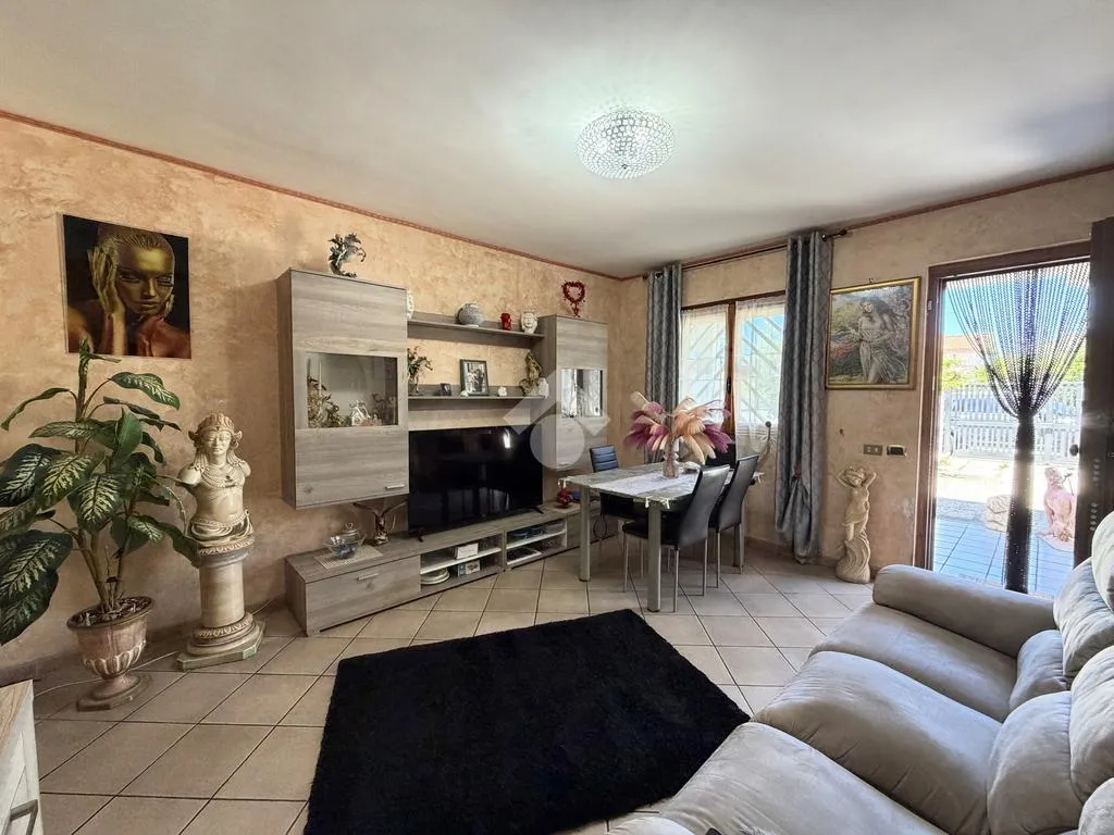 Elutuba - Terraced Villa with Private Garden in Ardea