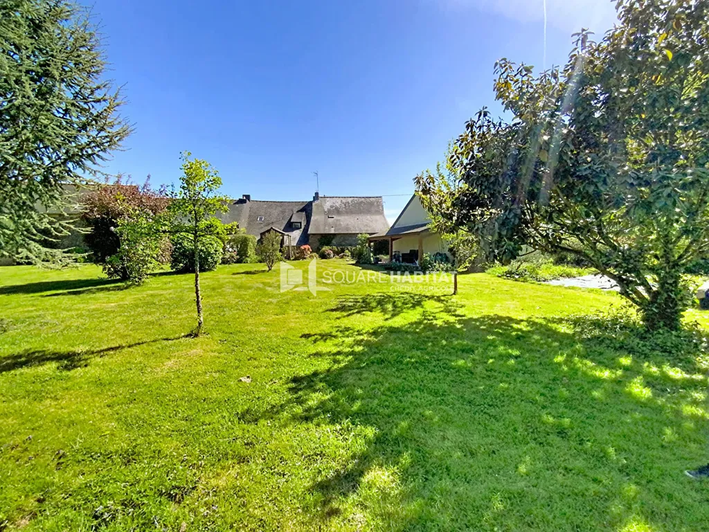 Jardin - Longère en Pierre avec Jardin à Maxent