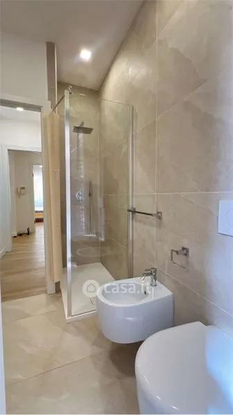 Vannitoad - Modern Flat with Balcony in Como