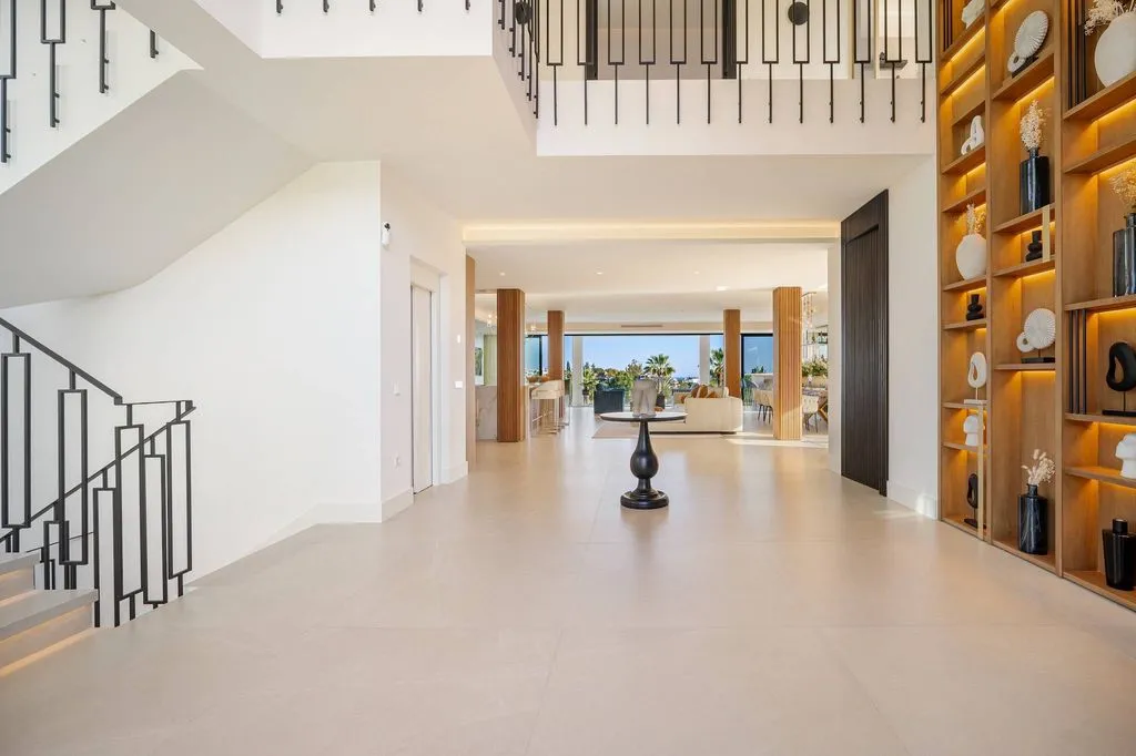 Entrée - Luxury Villa with Infinity Pool in Marbella