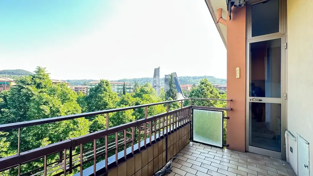 Rõdu - Panoramic Triplex in Verona Centre