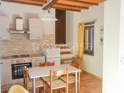 Salle à manger - Restored Stone Cottage with Lake View in Magione