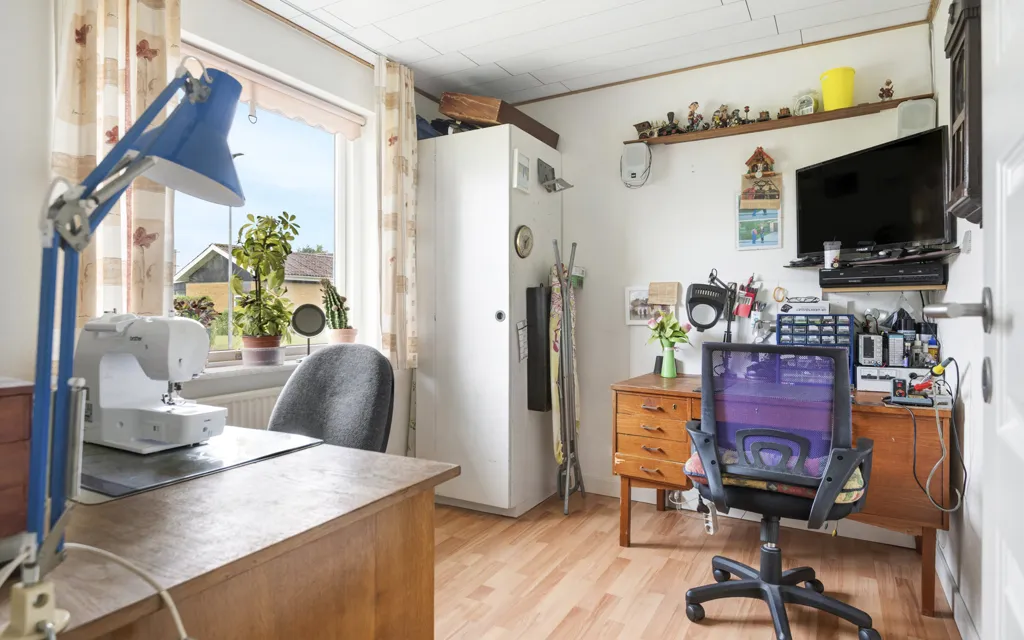 Bureau - Villa with Garden in Østervrå
