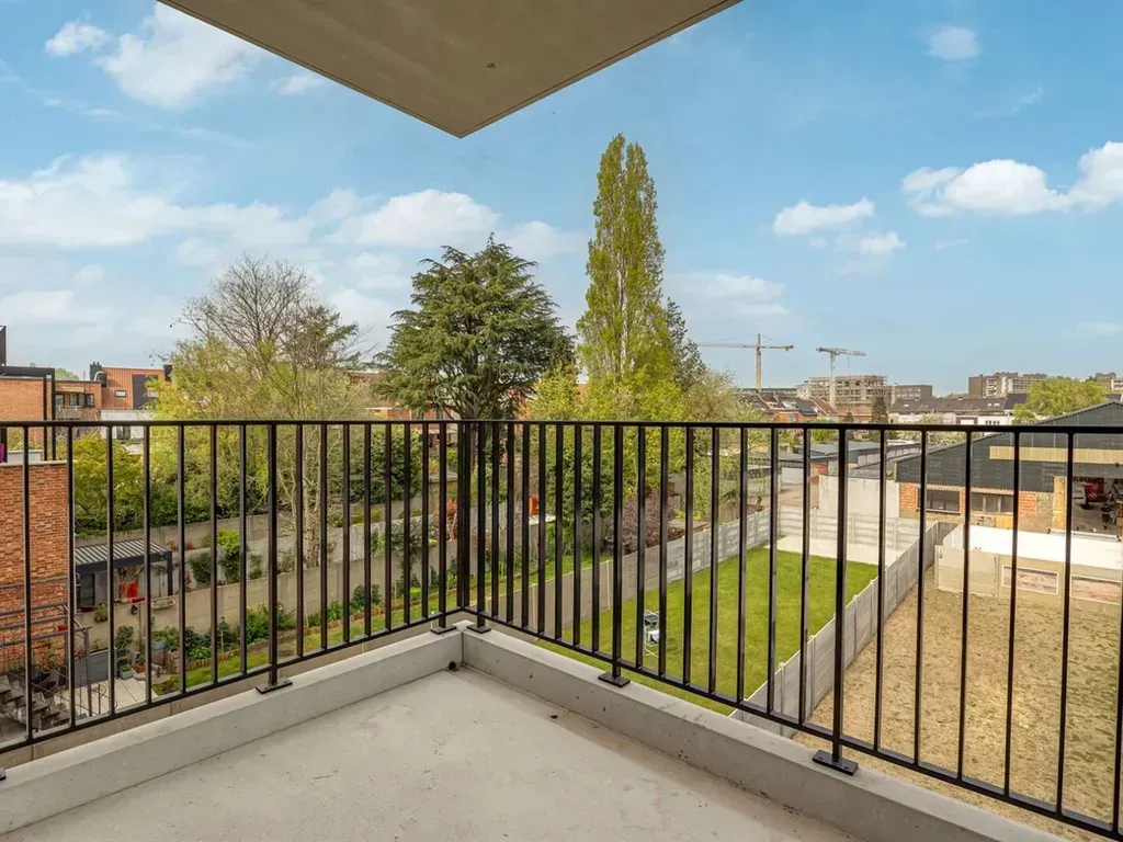 Balcon - Appartement neuf avec terrasse à Merksem