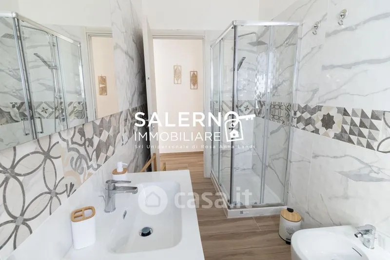 Salles de bain - Modern Flat with Balcony in Salerno Centre