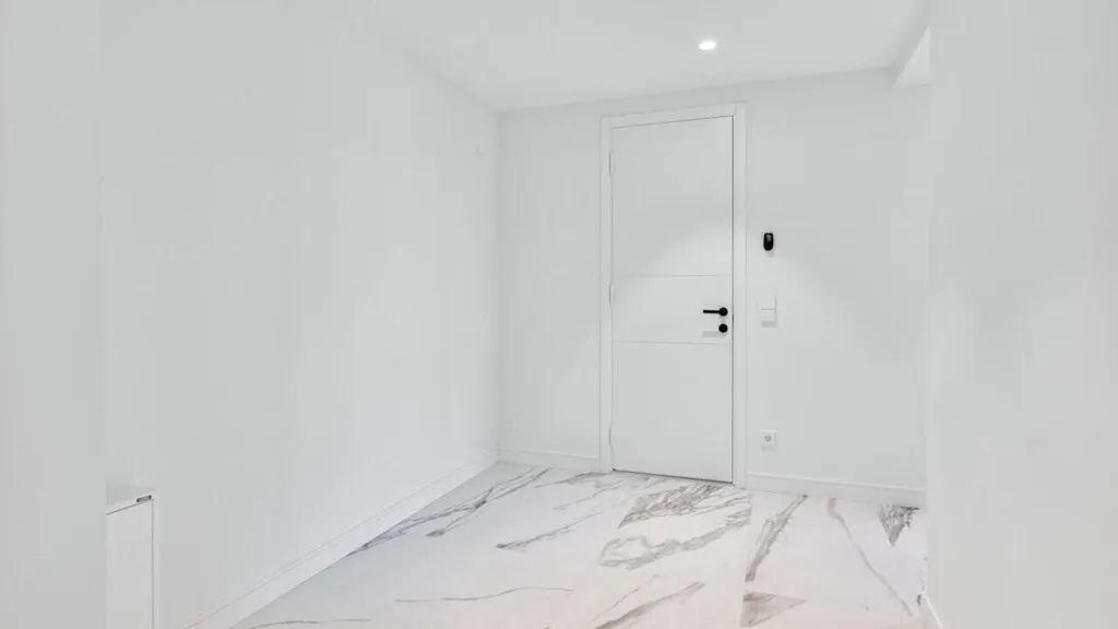 hallway_entrance