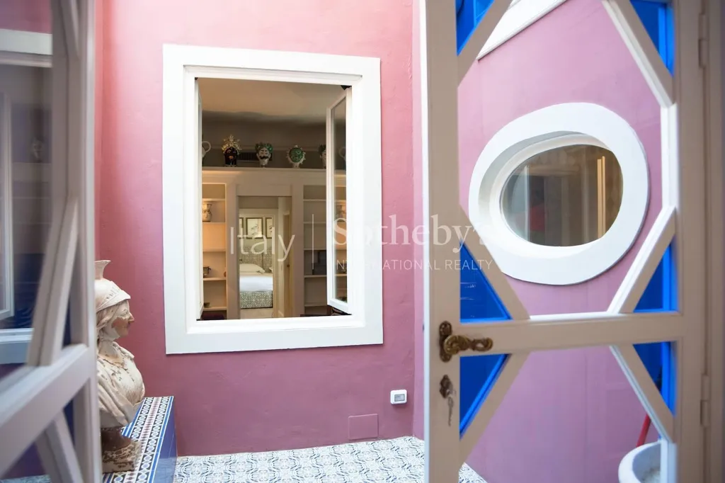 Aed - Renovated Apartment with Terrace in Oltrarno