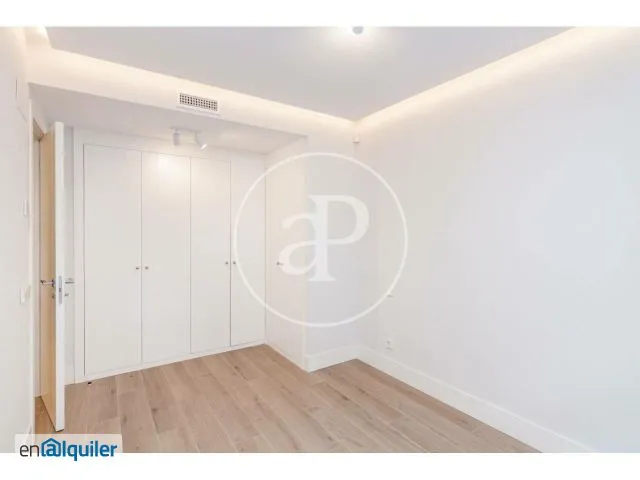 Magamistoad - Modern Flat with Pool in Arganzuela, Madrid