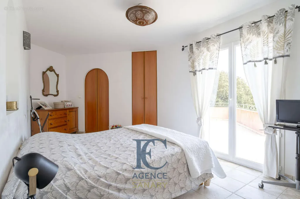 4-toaline maja asukohas Bandol
