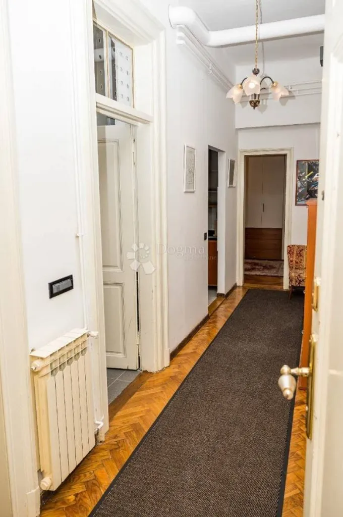 Esik - Luxury Flat with Balcony in Zagreb Centre