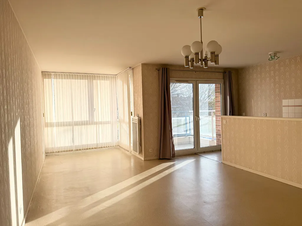 Elutuba - Bright 3-Bed Flat with Balcony in Neuvy Centre