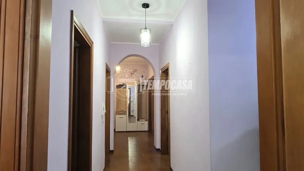hallway_entrance
