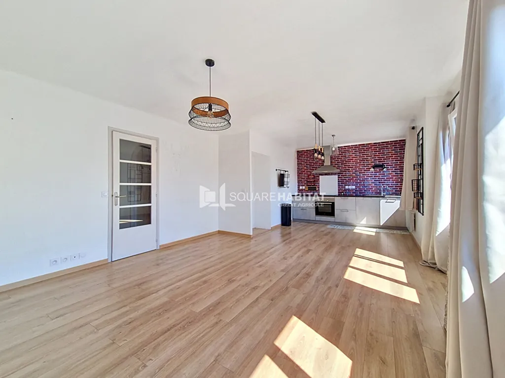 Elutuba - 3-Bedroom Flat in Central Perros Guirec