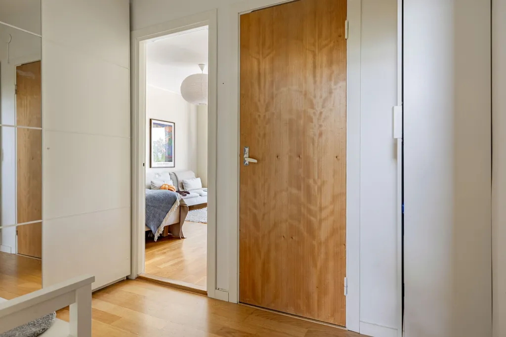 Esik - Efficient Flat Near University in Linköping