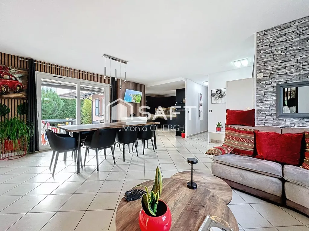 Séjour - Villa Rénovée avec Piscine en Campagne