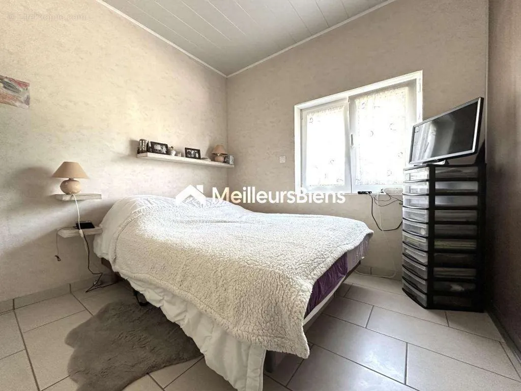 Chambres - Maison avec Extension Indépendante à Mondorff