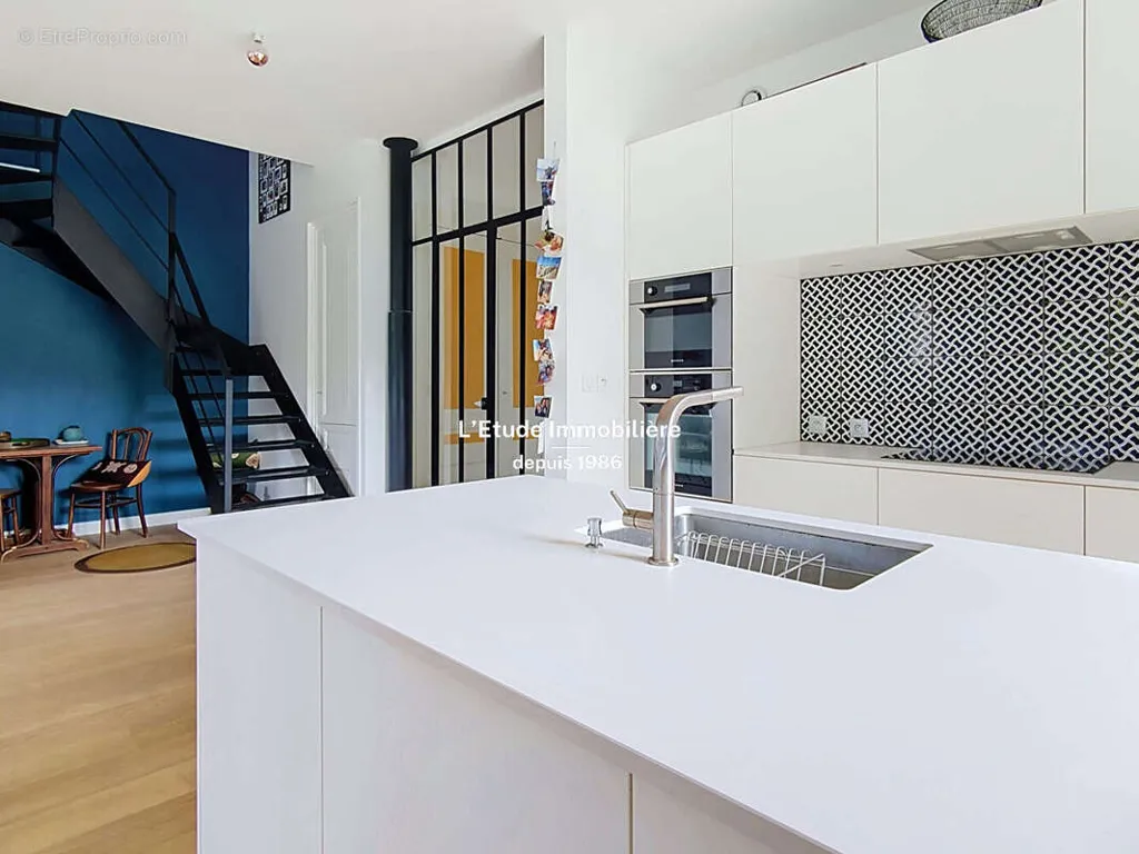 Cuisine - Duplex de 7 Pièces avec Terrasse à Lyon 4ème