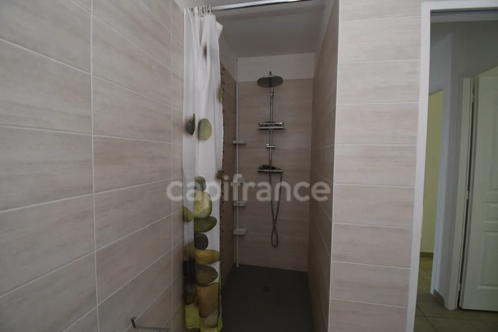 Bathrooms - Contemporary House with Pool in URZY