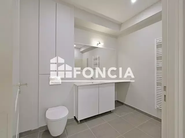 Salles de bain - Appartement avec Cour Privée en Centre-Ville de Montpellier