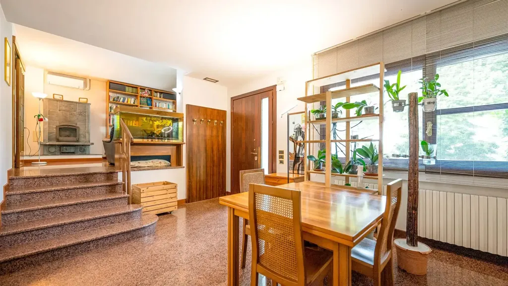 Salle à manger - Bifamiliar Villa with Private Garden in Noale