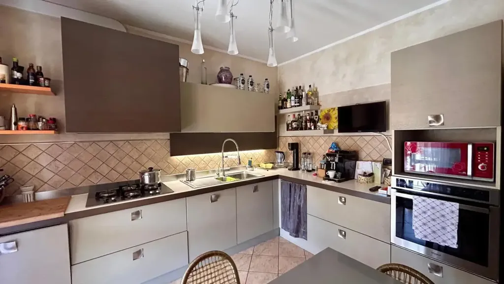 Cuisine - Rustic Villa with Solar Panels in Garlasco