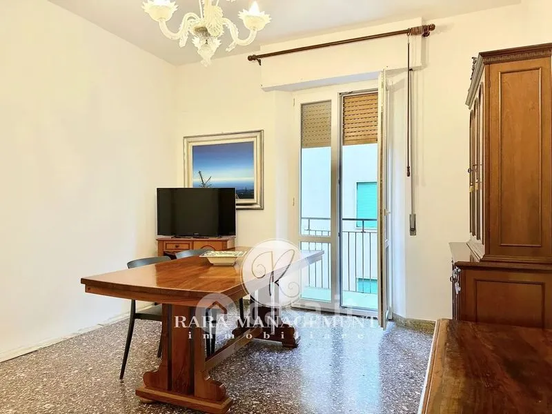 Söögituba - Centralised Apartment with Four Balconies in Ancona