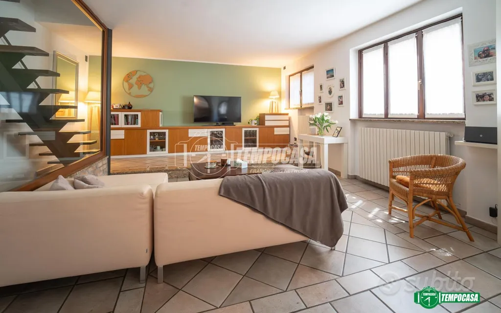 Elutuba - Independent House in Courtyard Setting, Nova Milanese