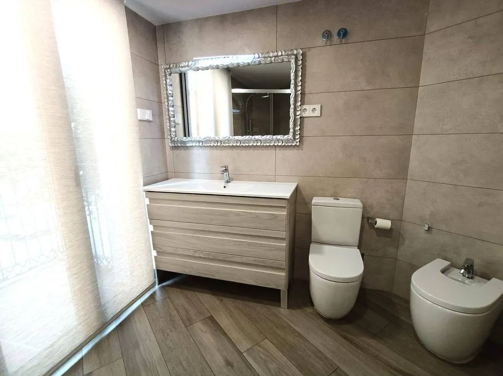 Bathrooms - Luxury Duplex Flat with Terrace in Arenys de Mar