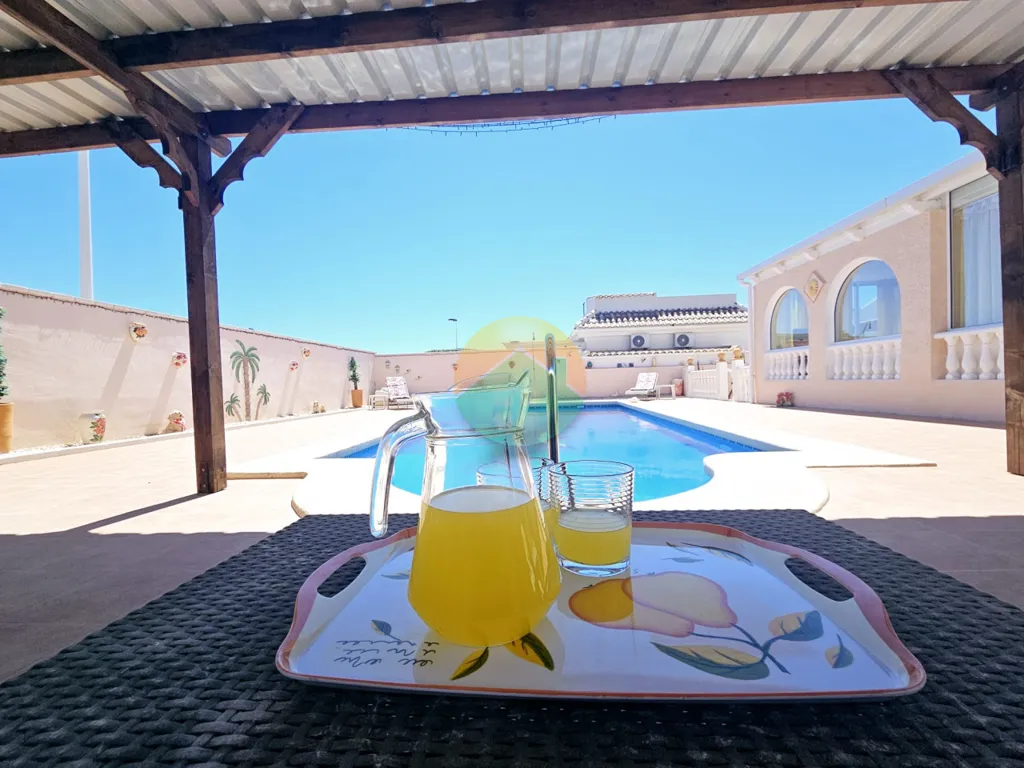 Bassein - Detached Villa with Pool in Camposol