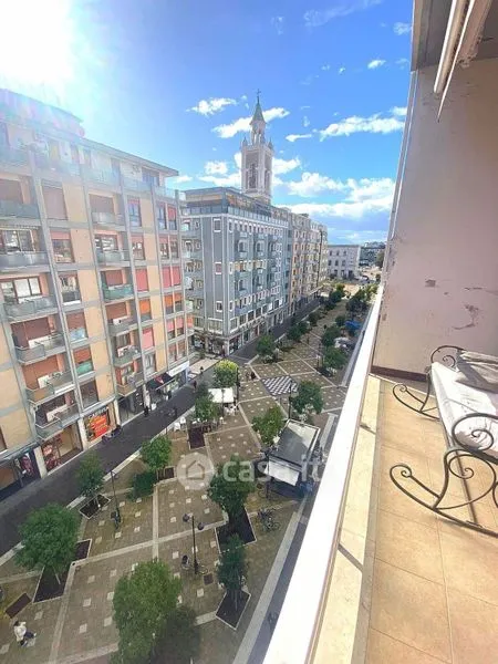 Balcon - Charming Triplex with Balcony in Pescara
