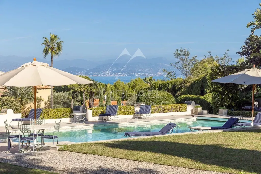 Garden - Villa with Sea View near Cap d'Antibes