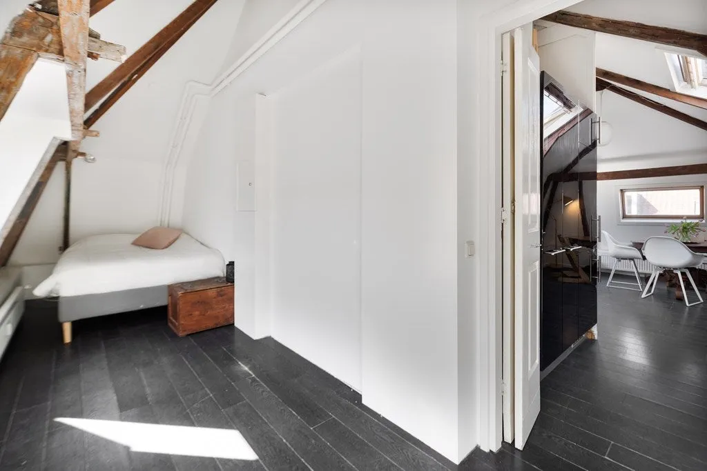Pièces - Loft-Style Apartment with High Ceilings in De Pijp