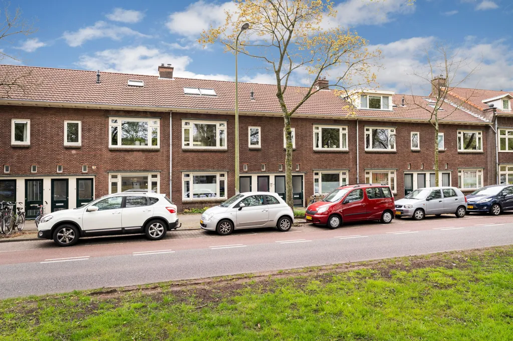 Esterno - Bright Bungalow with Balcony in Zuilen
