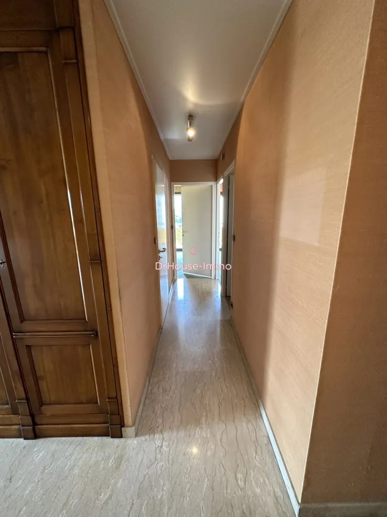 Hallway - Apartment with Balcony and Terrace in Central Location