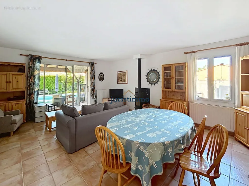 Salle à manger - Villa de Plain-Pied avec Piscine à Lapalud