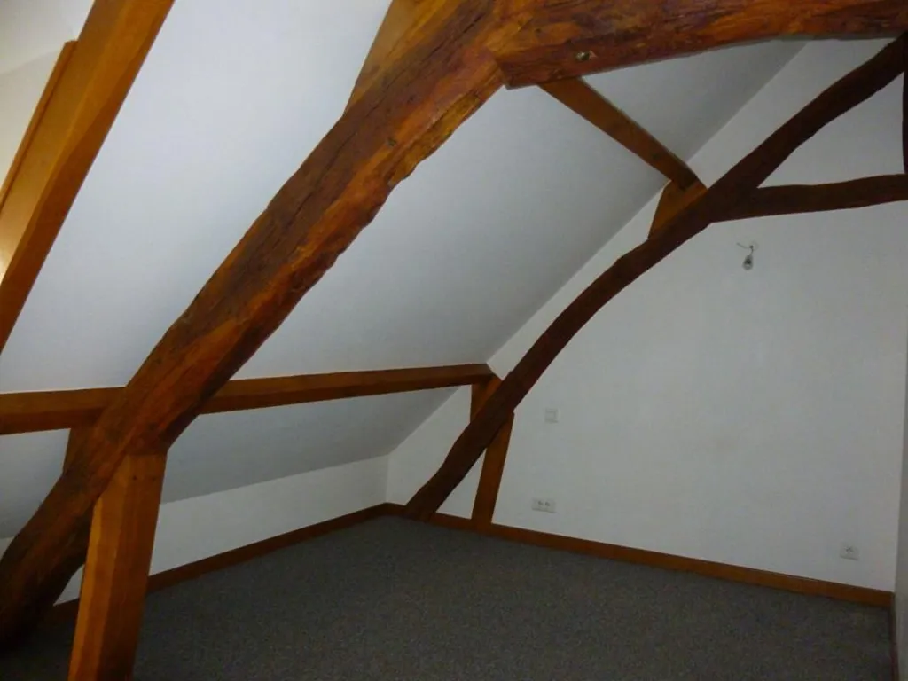 Pièces - Appartement Duplex 3 Pièces à Soissons