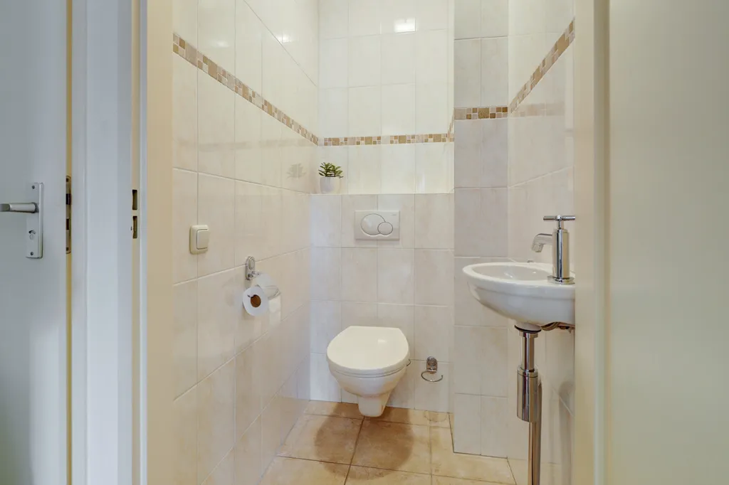 Salles de bain - Spacious Apartment with South-Facing Balcony in Baarlo