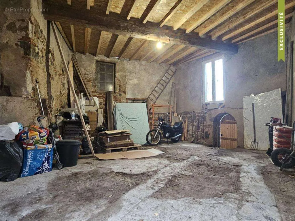 Rooms - Ancient Garage with Garden in Port-Sainte-Marie