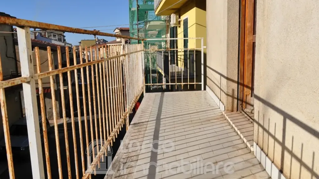 Balcon - Two Apartments with Balconies in Grisolia