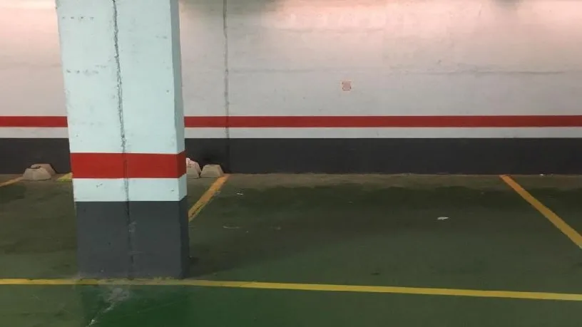 Garaaž - Parking Space in Central La Puebla de Alfindén