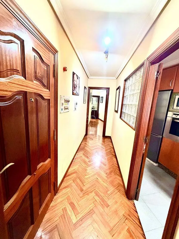Esik - Apartment with Garage in Arteixo
