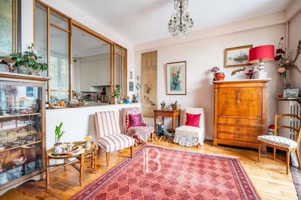 Séjour - Appartement 4 Pièces avec Cours Arborée à Boulogne